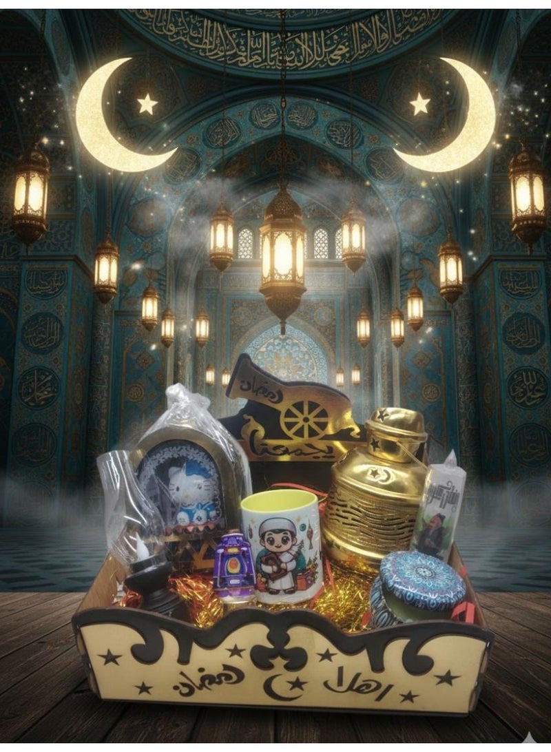 بوكس رمضان كريم + 7 هدايا ( مج كوب رمضان + شمعة معطرة فواحة + شمعة ليد الكتروني + فانوس ذهبي عليقة 23 سم + شمعة ليد شفافه + لمبة ليد جاز + فانوس كيتي بالاغاني ) - Image 1